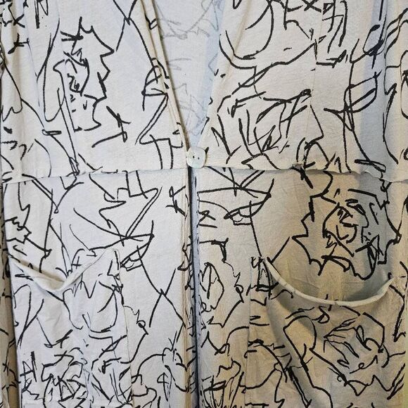 Chalet sleeveless long cardigan,  gray patterned. Size M/L.  #875 - Picture 2 of 5